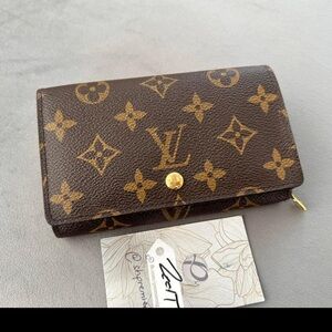 (Sold on IG) Authentic Louis Vuitton Tresor Wallet in Monogram